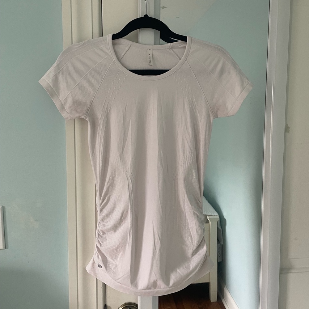 Athleta Women’s Seamless White Tee